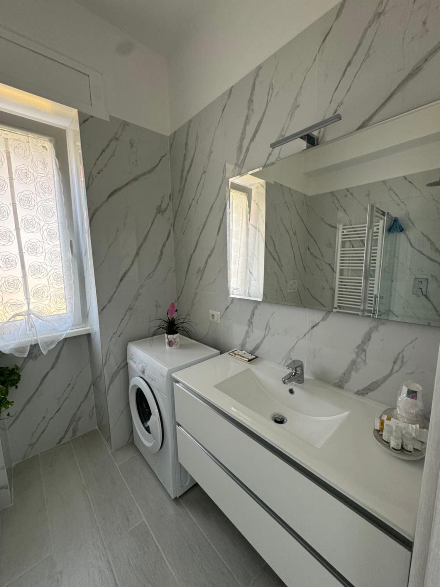 Eco Del Mare Apartment Ladispoli Bagian luar foto